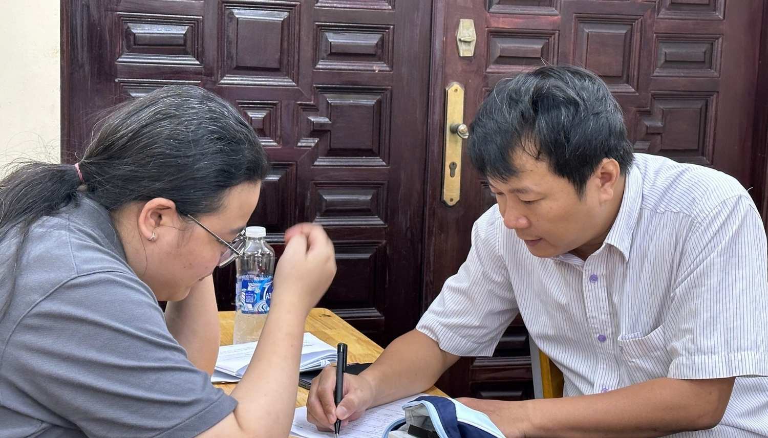 lop hoc tieng anh giao tiep cho nguoi di lam quan 7