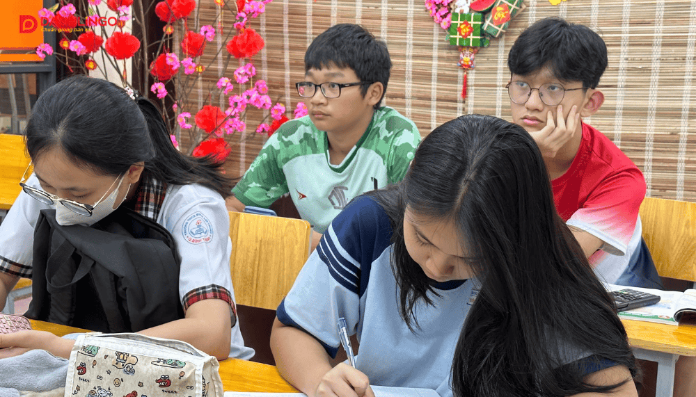 Lớp học tiếng Anh giao tiếp quận Gò Vấp 4 lop hoc tieng anh giao tiep quan go vap 05